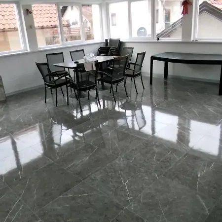 Marina Stan Na Dan 아파트